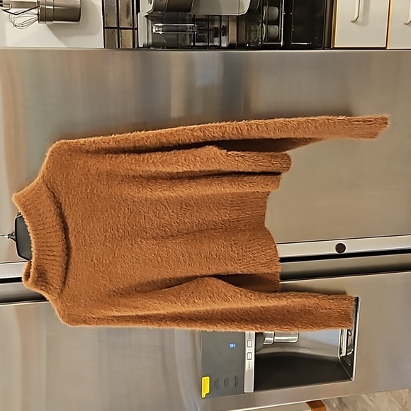 💕CAMILA COELHO💕 Jaelyn Pullover ~ Toffee Brown Medium - Picture 12 of 16